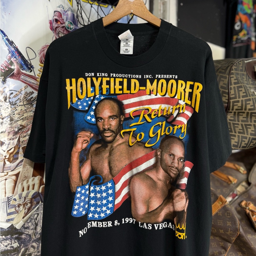 Vintage 90’s Holyfield MGM Boxing T-Shirt Size XLarge